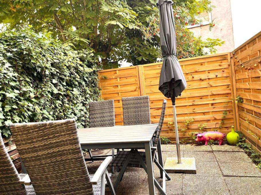 Doppelzimmer Mit Terrasse In Privatem Zuhause Lübeck Exteriör bild