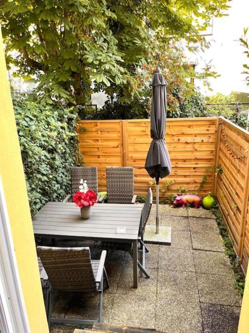 Doppelzimmer Mit Terrasse In Privatem Zuhause Lübeck Exteriör bild