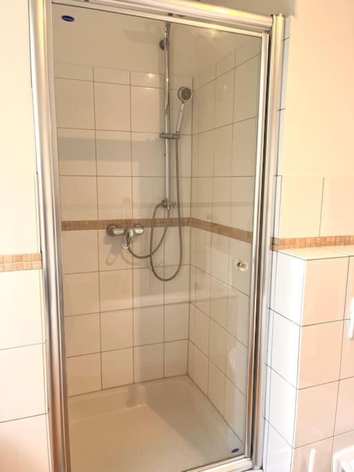 Doppelzimmer Mit Terrasse In Privatem Zuhause Lübeck Exteriör bild