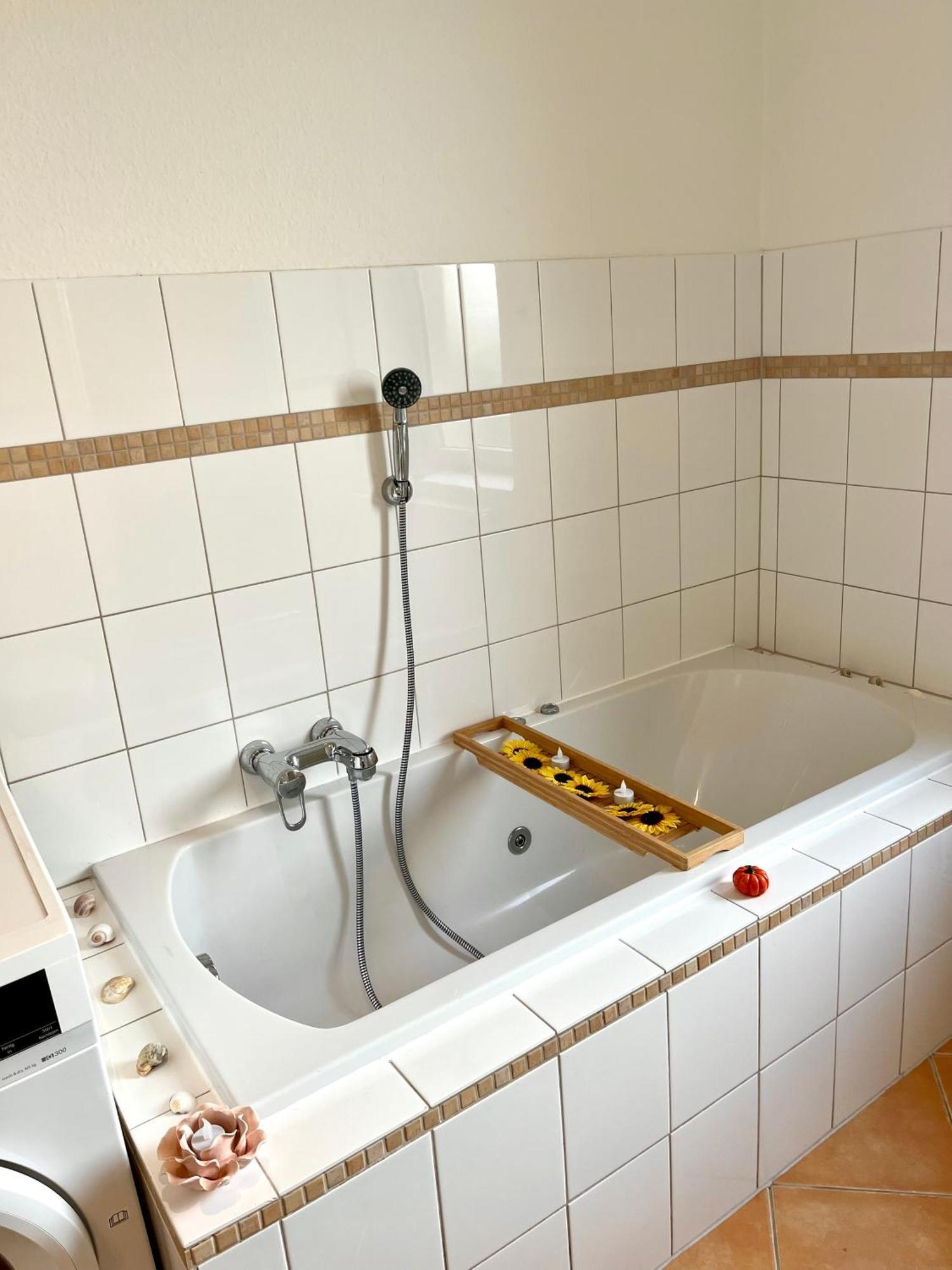 Doppelzimmer Mit Terrasse In Privatem Zuhause Lübeck Exteriör bild